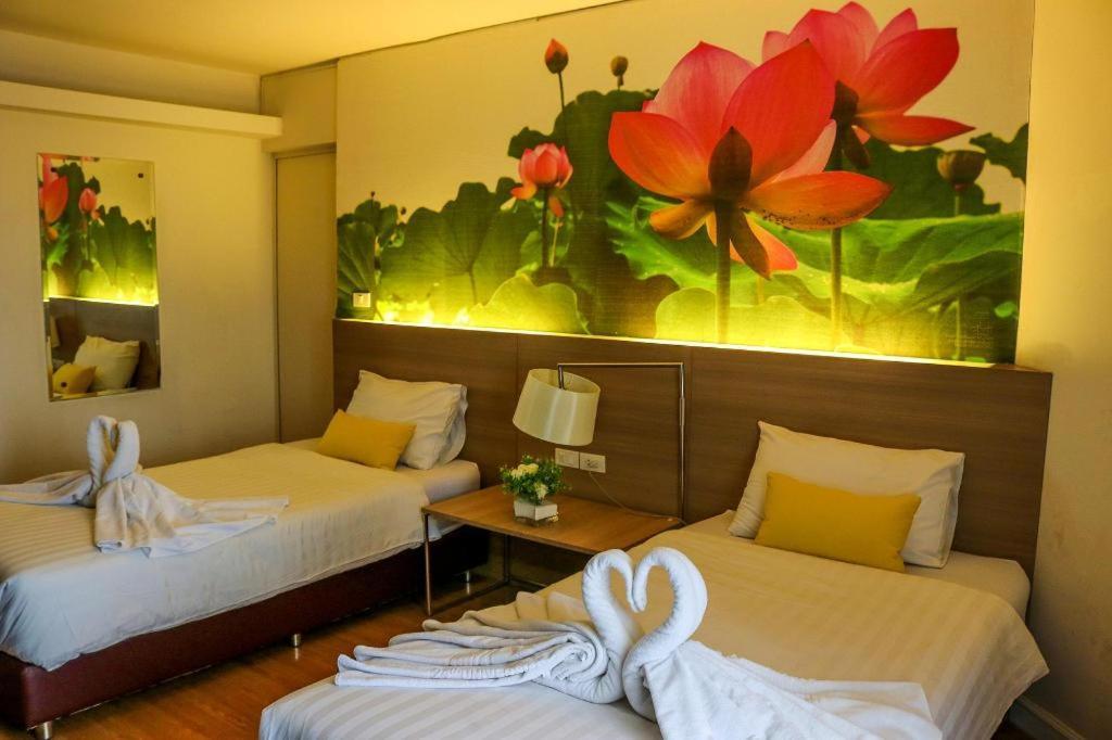 Dluxx Thammasat Hotel Pathum Thani Exterior photo