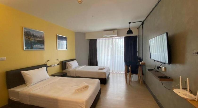 Dluxx Thammasat Hotel Pathum Thani Exterior photo
