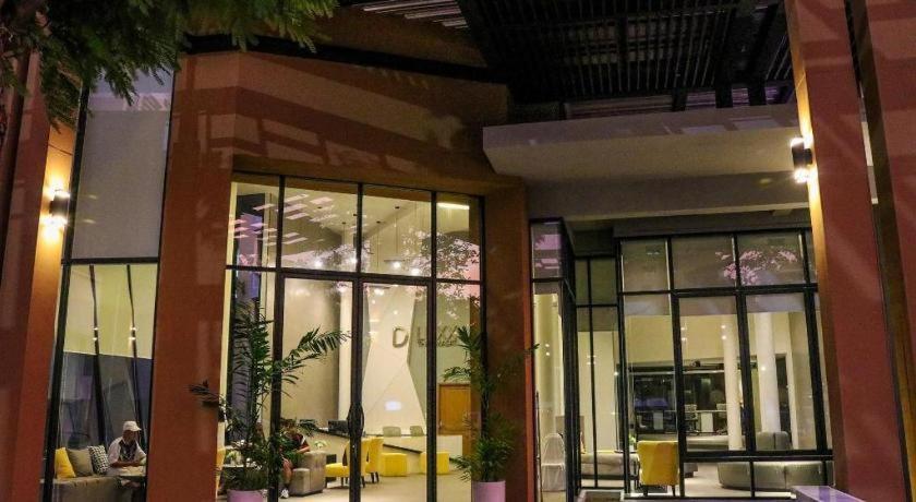 Dluxx Thammasat Hotel Pathum Thani Exterior photo